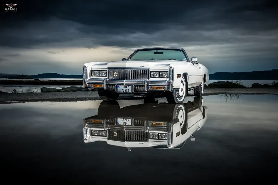Cadillac i speilbildet